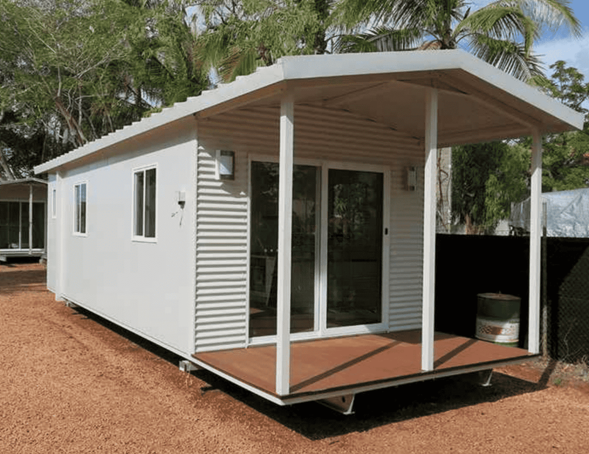 Cabin with Bath & Kitchen – 320 Sq Ft (KLW-750)